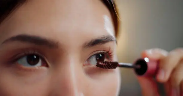 What do you dream about Mascara?